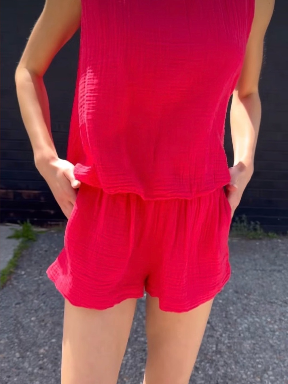 Stark X Red Women's Cotton shorts and balloon top in a gauze material